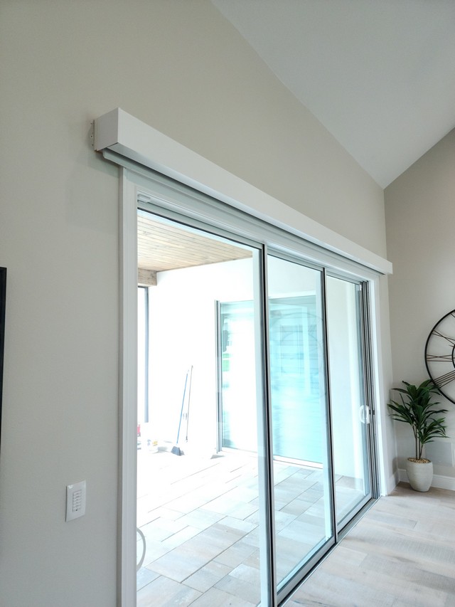 Top-of-the-Line Motorized Roller Shades on Genova Dr in Oviedo, FL